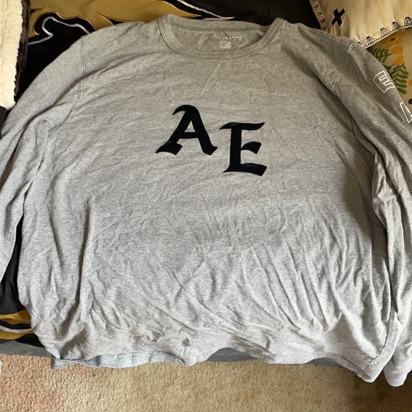 Long sleeve American eagle shirt hardly worn - Picture 1 of 2